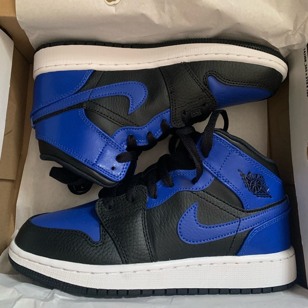Black/Hyper Royal-White Air Jordan 1 (mid)